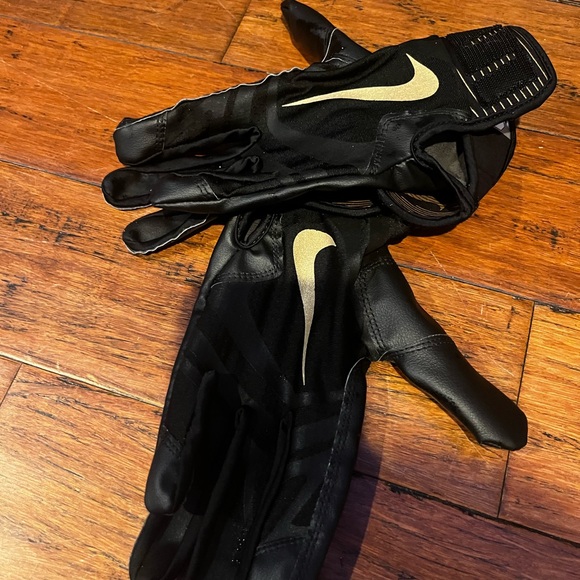 Baseball Apparel Bundle - Picture 8 of 16